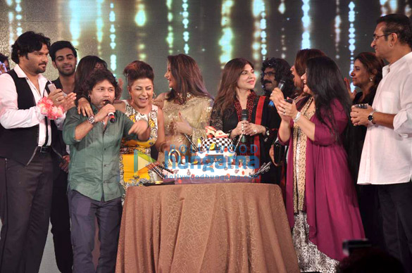 celebs grace poonam dhillons birthday bash and rohit vermas fashion show 2