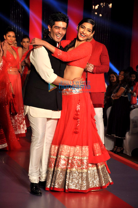 sonam walks the ramp for manish malhotra at the launch of colgate visible white 2
