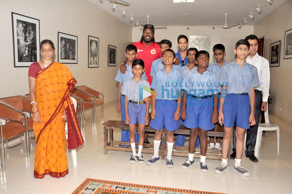 sid mallya and chris gayle visit happy home school for blind 4