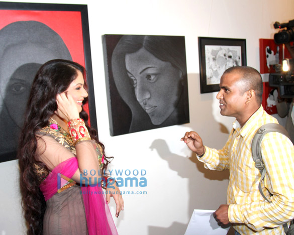 gracy singh at sanyog art show 9