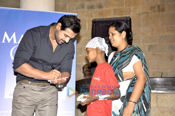 john abraham meets make a wish india foundation kids 5