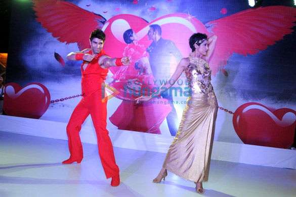 sandip soparrkars show born to love for international dance day 9