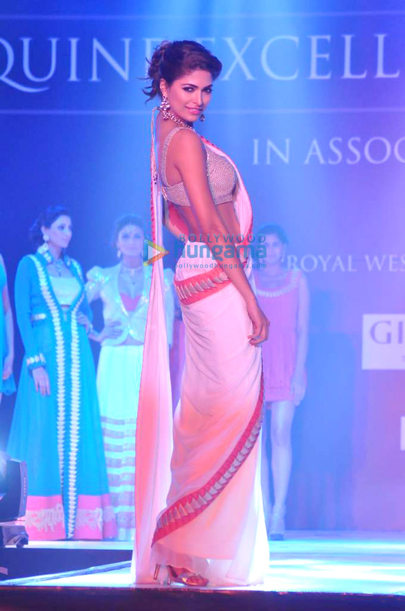 parvathy walks for designer riddhi siddhi at equine excellence awards 2013 4
