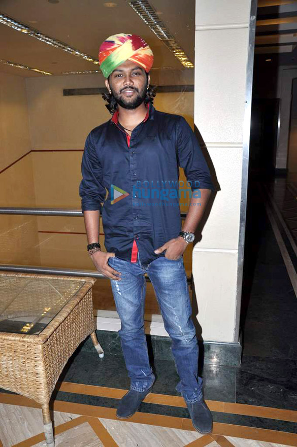 randhir jackie at the mahurat of aditya raj kapoors film parents 11
