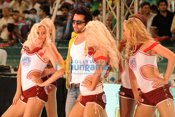 jackky bhagnani spotted cheering at the ipl 6 3