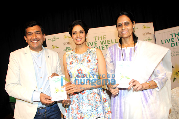 sridevi unveils dr sarita davres sanjeev kapoor book the live well diet 4