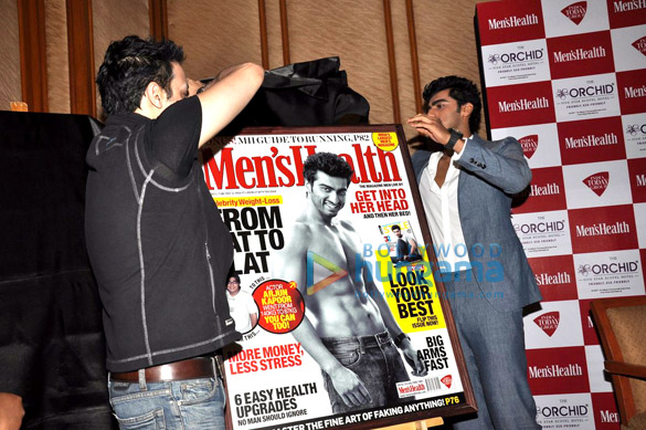 arjun kapoor unveils mens health latest issue 2