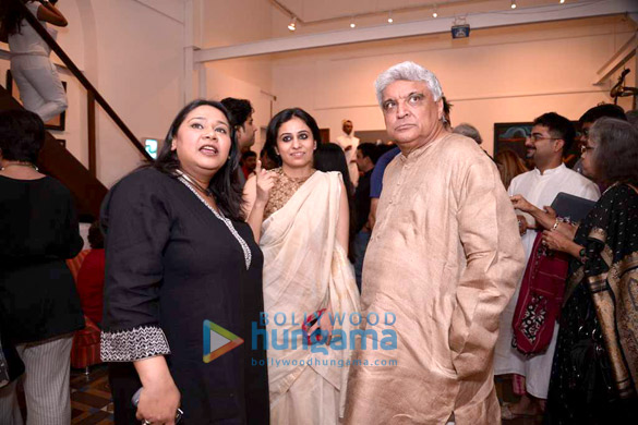 monica dogra and javed akhtar at resist art installations 3