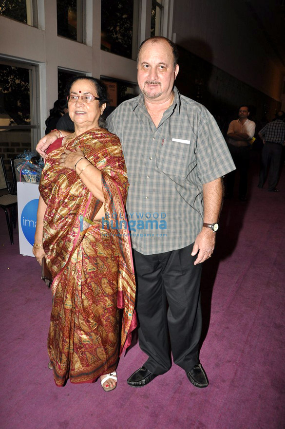300th show of anupam khers play kucch bhi ho sakta hai 6