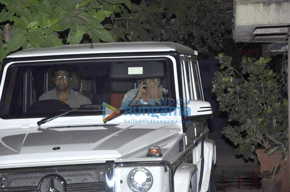ranbir snapped post physiotherapy at talwalkars gym in juhu 3