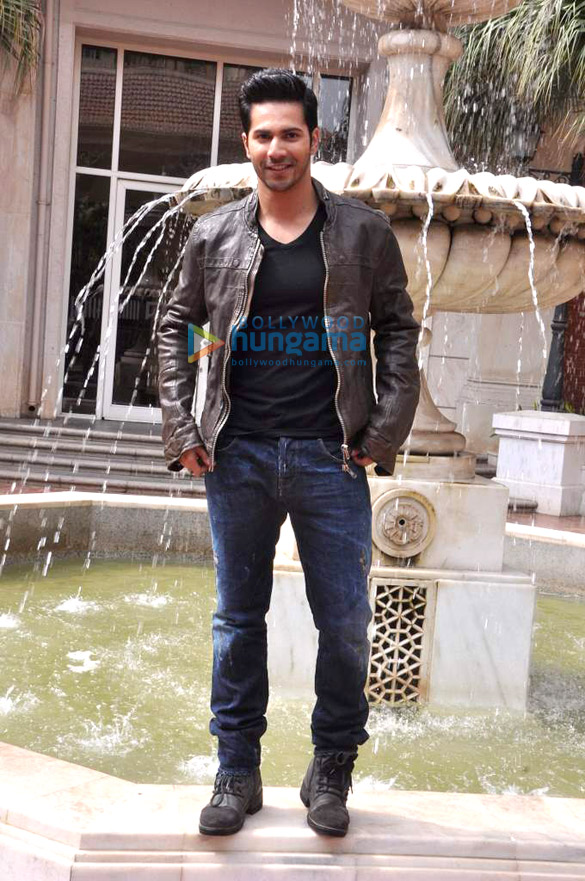 varun dhawan endorses mandom cosmetics 5