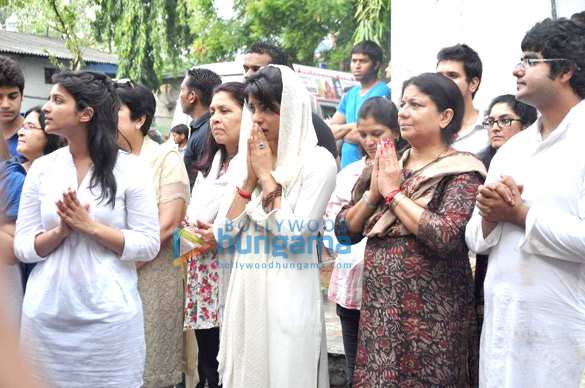 bollywood pays homage to priyanka chopras dad 19