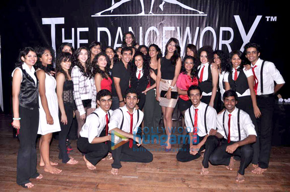 aishwarya sakhuja at ashely lobos dance show 2