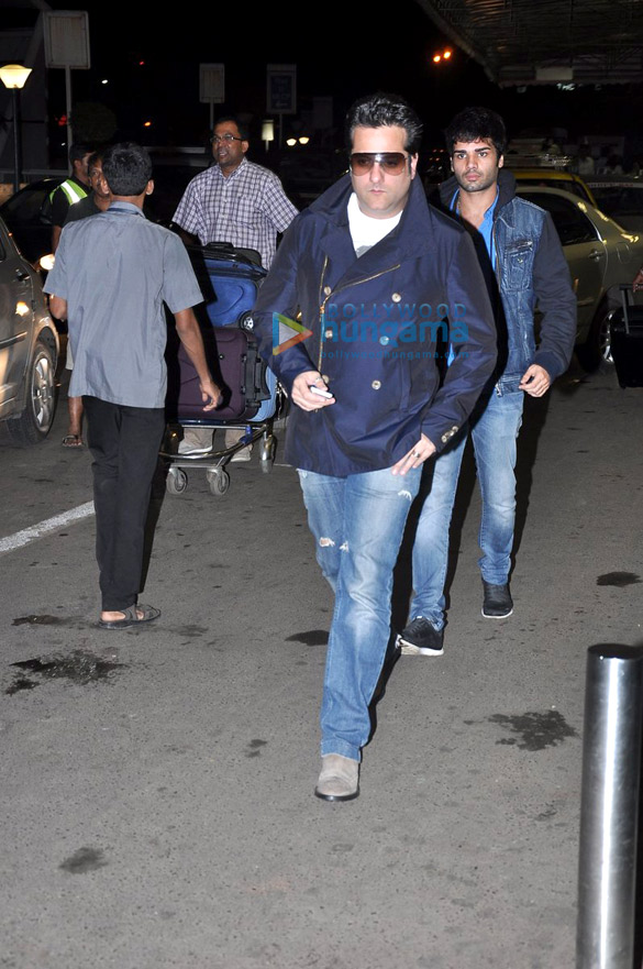 anushka sharma departs for iifa awards 2013 5
