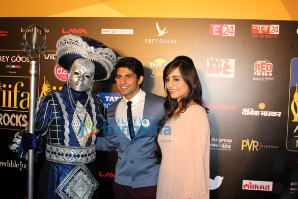 iifa awards 2013 rocks green carpet 12