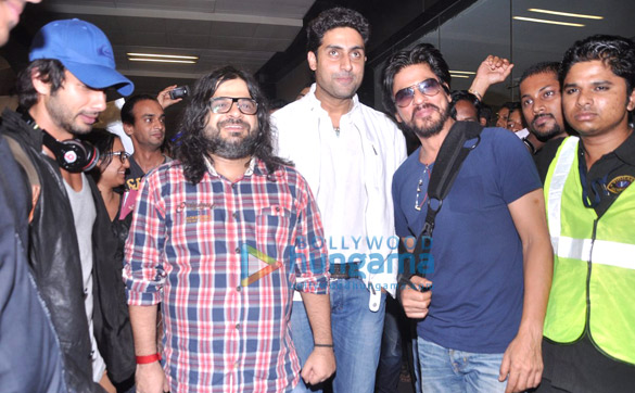shahrukh vidya others arrive from iifa awards 2013 3