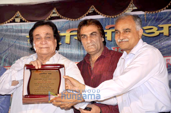 kader khan awarded the sahitya shiromani award 2
