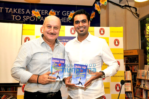 anupam kher launches ravinder singhs book like it happened yesterday 2
