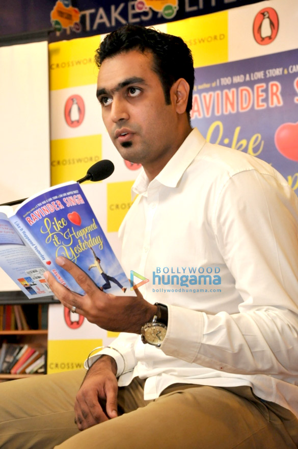 anupam kher launches ravinder singhs book like it happened yesterday 6