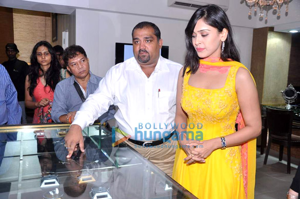 hrishita bhatt at charu jewels 3