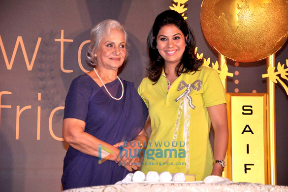 john sunil waheeda rehman at the curtain raiser of saifta 4