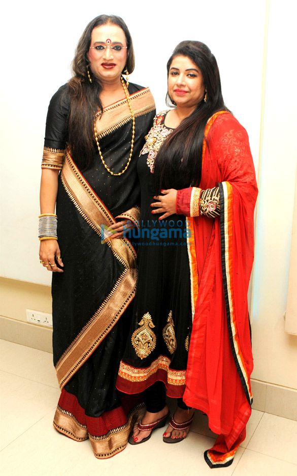 jiya jagiasi throws a bash in honor of lakshmi narayan tripathi 19