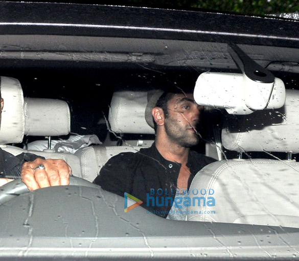 ranbir katrina snapped post birthday dinner at yauatch 4