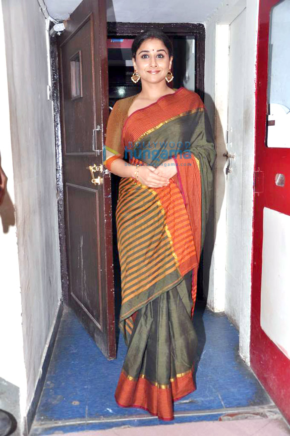 vidya balan with family at classical concert 7