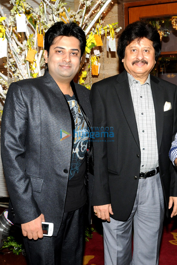 anup jalotas birthday celebration 8