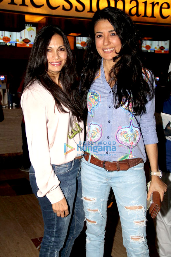 premiere of the smurfs 2 6