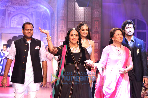 kangna vidyut walk the ramp for birdhichand ghanshyamdas at iijw 2013 2