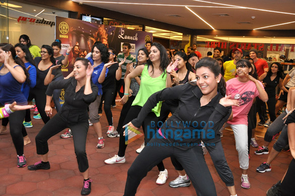 kajal aggarwal arjan bajwa grace zumba master classes at golds gym 4