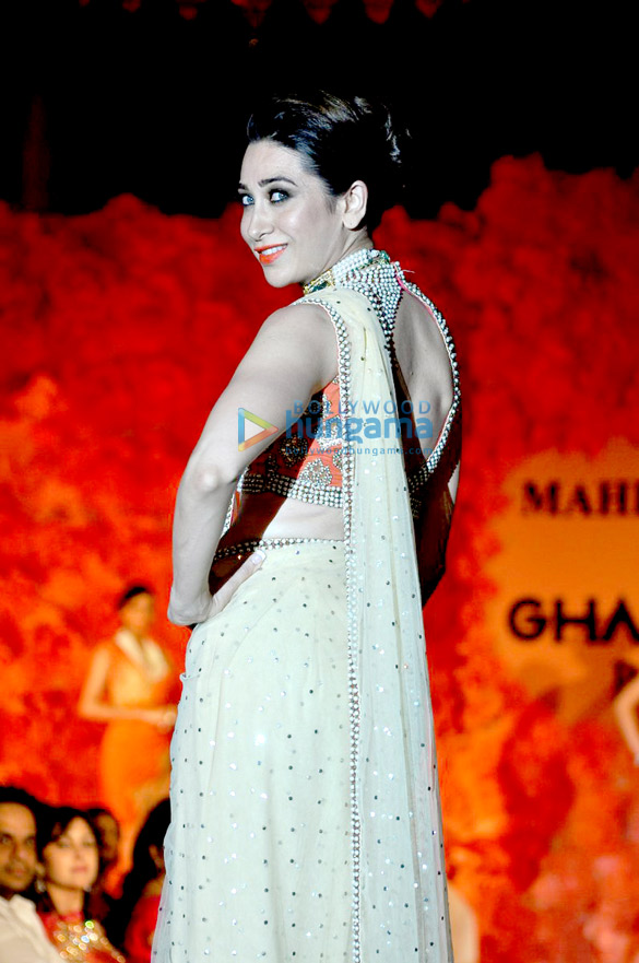 karisma walks for ghanasingh maheka mirpuris collection launch 5