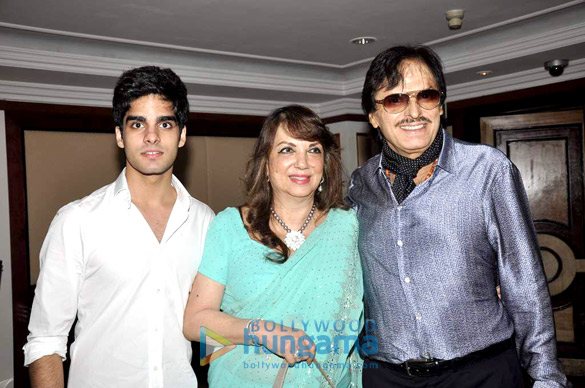 kajol hema juhi at the premiere of tanishas play 10