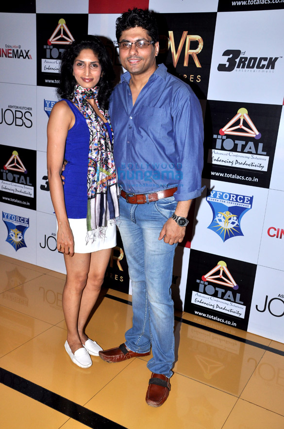 celebs grace the premiere of jobs 18