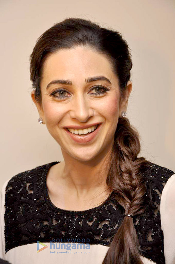 karisma kapoor at drivers day event 11