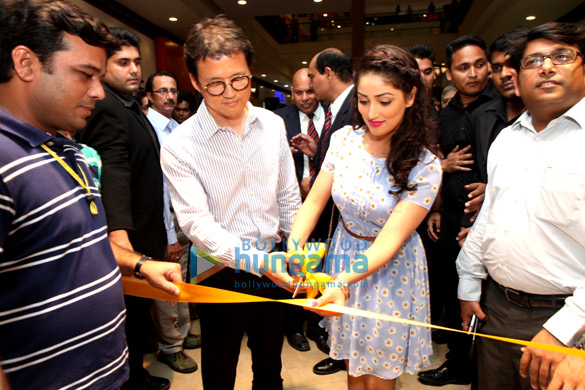 yaami gautam at the launch of the forever 21 store at pacific mall 2