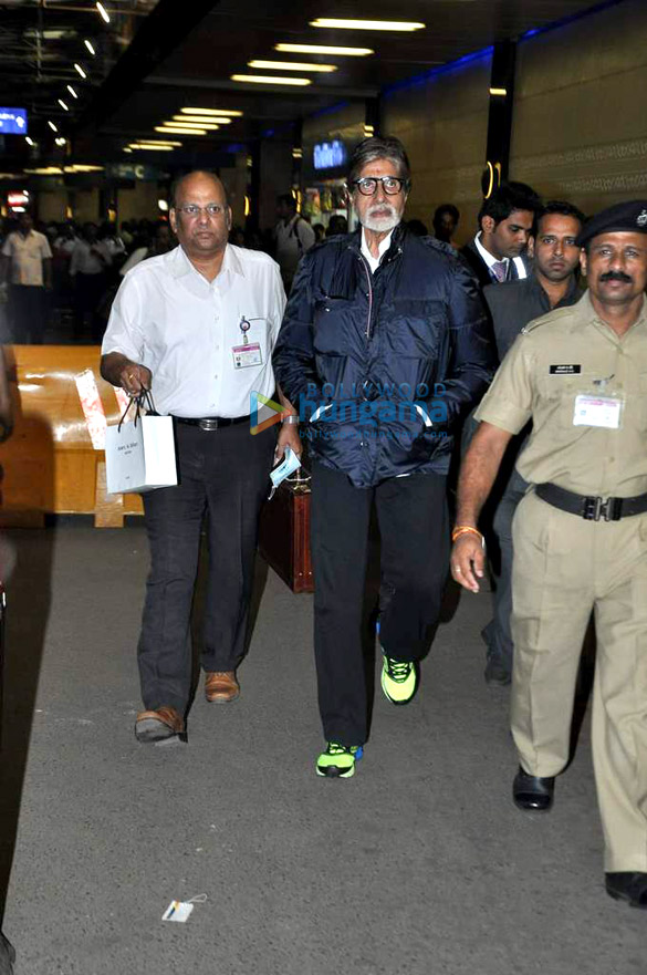 big b john virat kohli snapped at the airport 7