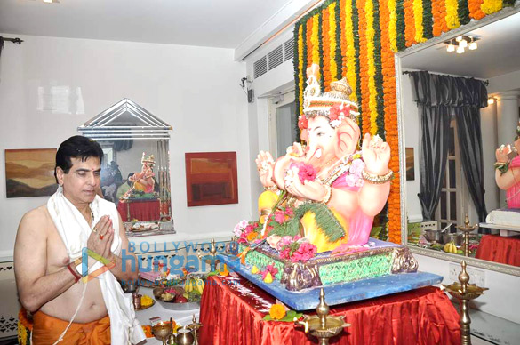 jeetendra shreyas and others celebrate ganesh chaturthi 2