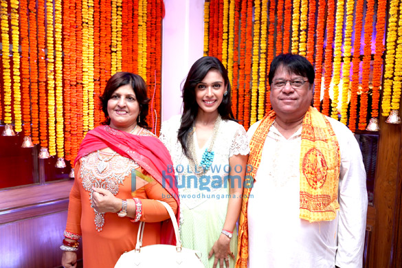 hrishita bhatt celebrates ganesh chaturthi 2