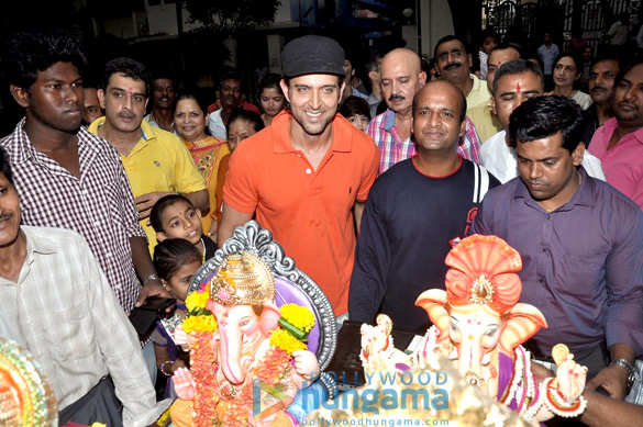 hrithik roshan celebrates ganesh chaturthi 3