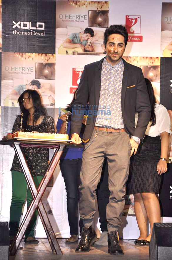ayushmann launches his album o heeriye on his birthday 8