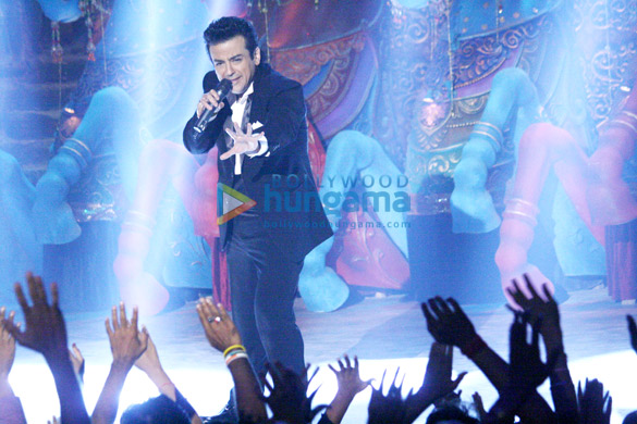 adnan promotes his album press play on comedy circus ke mahabali 3