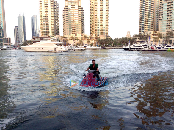 akshay enters on a jet ski for media interactions in dubai 6