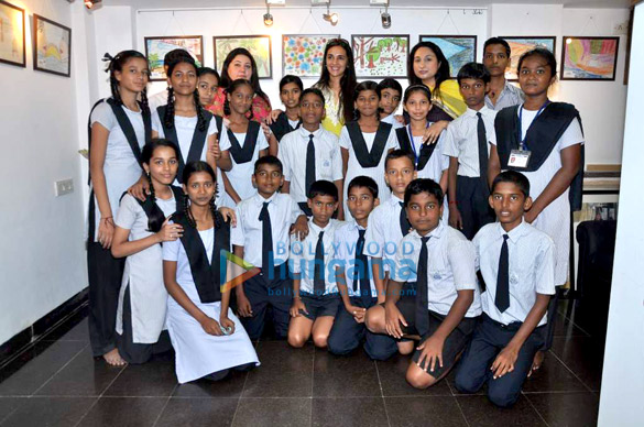 tara sharma graces the painting exhibition by the children of salaam bombay 2