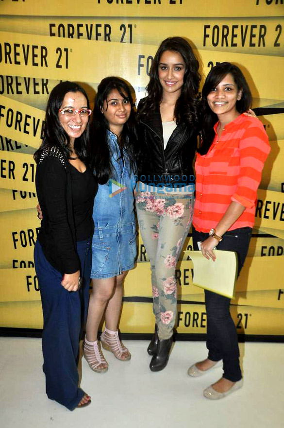 shraddha kapoor at forever 21 store launch 3