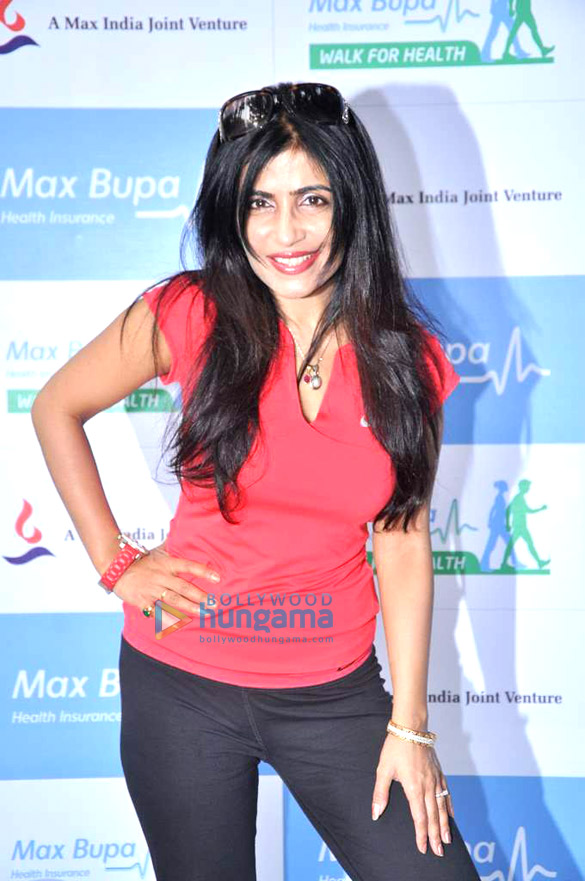 sonam kapoor at max bupas walk for health promotion 3