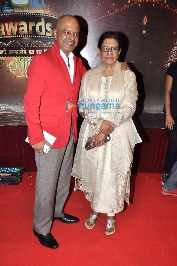 celebs grace ita awards 2013 27