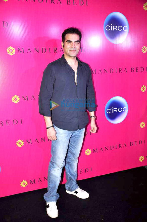 mandira launches her saree line store 4