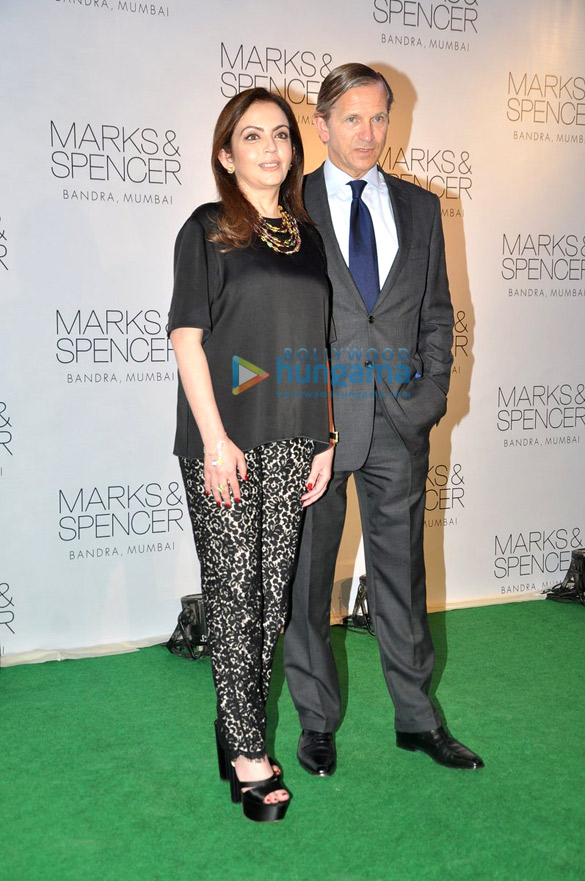 bipasha sonakshi nita ambani at marks spencer launch 7